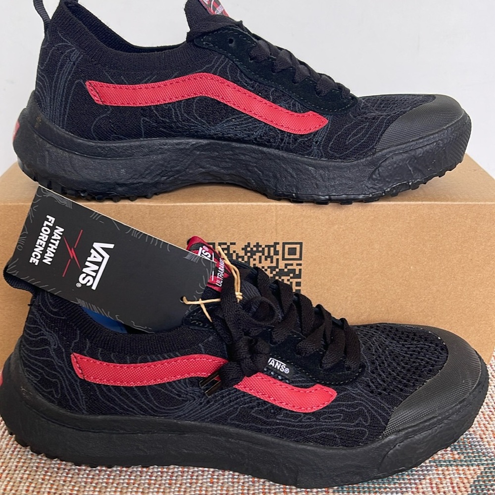 Vans Women’s Ultrarange Vr3 Nathan Florence Black/Red
VN0A4BXB458
SNEAKERS - Picture 2 of 16